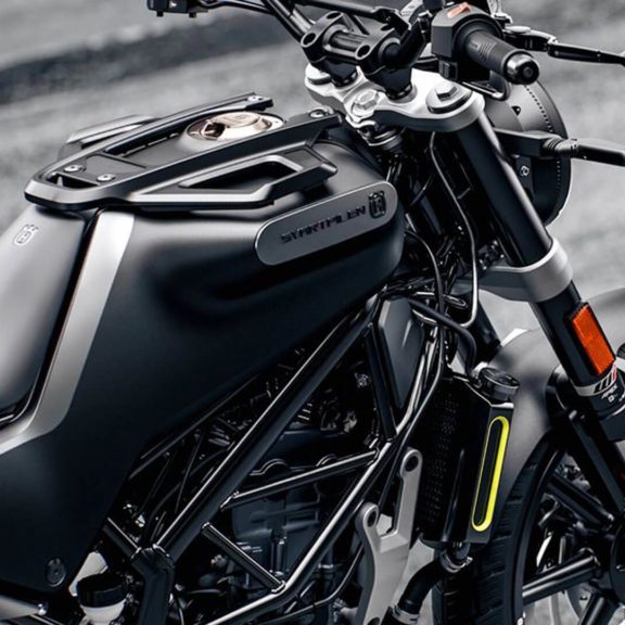 Foto_detalle_husqvarna_svartpilen200_2020_1-1024x576 Foto_detalle_husqvarna_svartpilen200_2020_1-1024x576